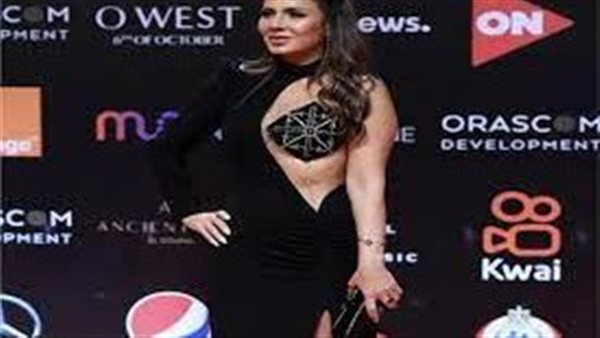 مكشوف ومثير..إطلالة جريئة لـ نجلاء بدر في افتتاح الجونة السينمائي | شاهد