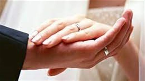 الإفتاء تحسم الجدل..ما حكم الزوج الذي لا يترك مالًا لزوجته تنفق منه؟ | فيديو