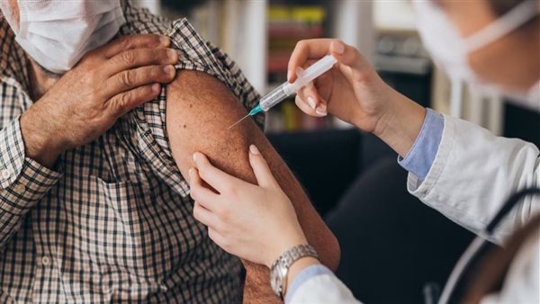  الحكومة تجيب..كيف سيتم التعرف على الموظفين والمواطنين الحاصلين على لقاح كورونا؟ | فيديو