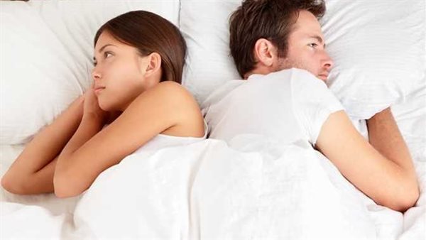 الحياة تكون بؤسًا.. الإفتاء تحسم الجدل حول تفتيش الزوجة تليفون زوجها