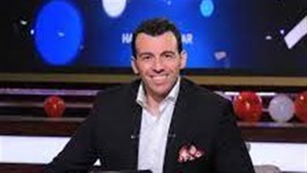 حالة من الضحك..رامي رضوان يتعرض لموقف محرج على الهواء | فيديو