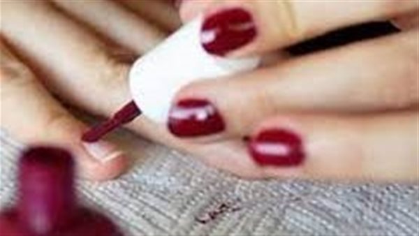  الإفتاء توضح..حكم وضوء وصلاة المرأة أثناء وجود طلاء الأظافر