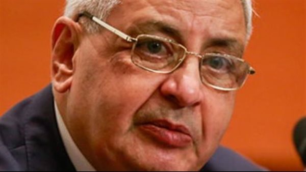 مستشار الرئيس يفاجئ الجميع.. متي نتخطى ذروة الموجة الرابعة لكورونا؟ | فيديو