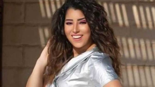 لحظات من الرعب..أول رد من أيتن عامر بعد اقتحام منزلها