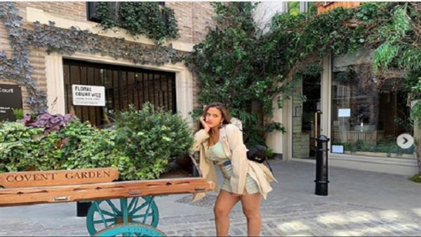 هو بابا عارف؟.. ابنة عمرو دياب تثير الجدل بظهور مثير | شاهد