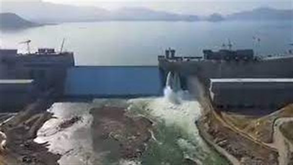 مصر لديها كل الخيارات..وزير الري عن السد الإثيوبي: نجهز أنفسنا فنيا للتعامل مع السيناريوهات المختلفة | فيديو