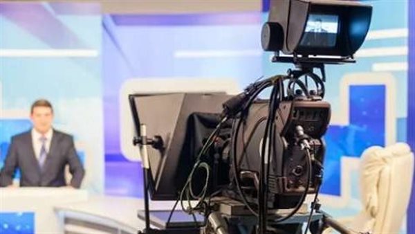 مدته 13 ثانية.. فيديو فاضح على الهواء يضع قناة تليفزيونية في موقف محرج