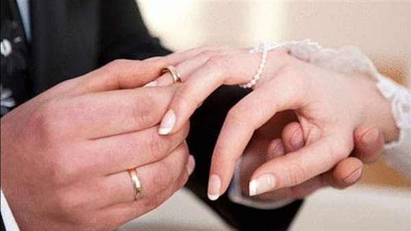 بعد المطالبة به.. الزواج برخصة يثير سخرية نشطاء مواقع التواصل 