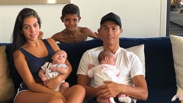 قبل زواجهما.. رونالدو ينتظر توأم جديد من جورجينا | شاهد