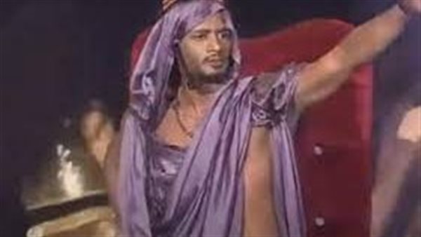 ألقى دولارات على الجمهور.. محمد رمضان يثير أزمة جديدة في السعودية | فيديو