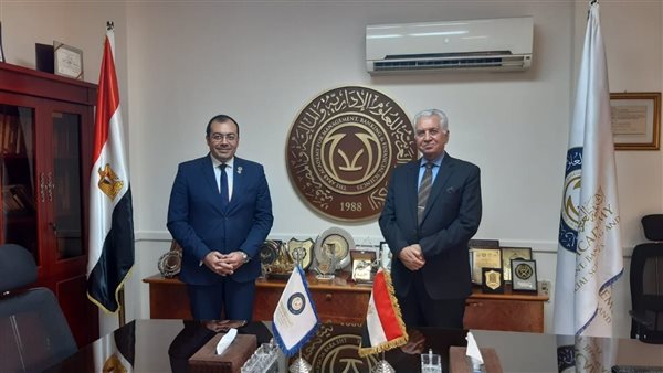 العربية للعلوم الإدارية والمالية والمصرفية توقع بروتوكول لإنشاء مركز لتقييم الأداء للأفراد والقيادات