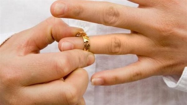  خدعتني بالمكياج ويوم الصباحية لاقيتها واحدة تانية.. زوج يقيم أغرب دعوى نشوز