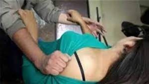 واقعوها دون رضاها..أحكام بالمشدد 15 سنة والمؤبد لـ 3 متهمين باغتصاب فتاة الساحل الشمالي