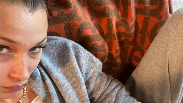 مليونيرة تنهار على السوشيال ميديا..سبب بكاء بيلا حديد | شاهد