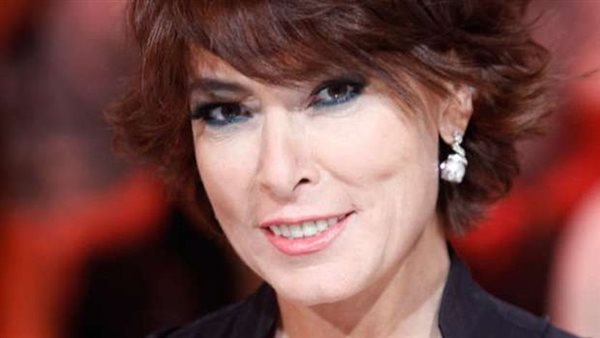 لقطات صادمة..لحظة تعرض أنوشكا لهجوم من كلب | شاهد