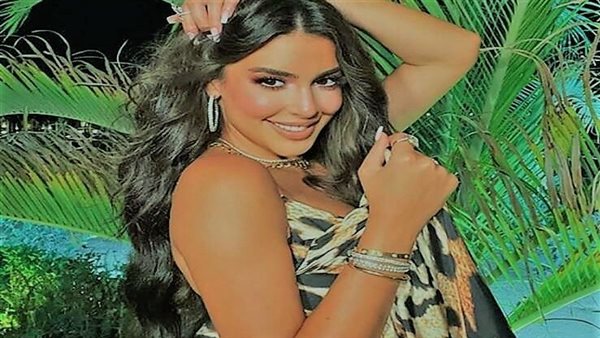 «هي الفلوس كل حاجة؟».. ياسمين صبري ترد على أسئلة جمهورها المحرجة | شاهد