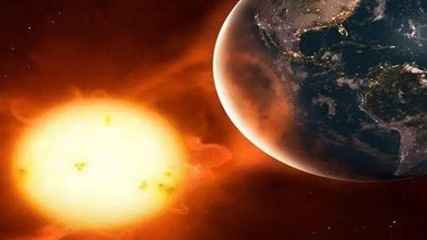 انفجار شمسي يهدد الأرض وينذر بانقطاع الإنترنت.. شاهد كيف تبدو العاصفة الجيومغناطيسية|فيديو