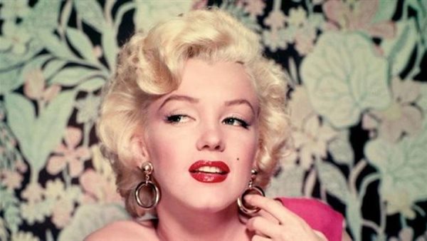 نصيحة مدمرة غيرت لونه..حقائق مثيرة عن شعر مارلين مونرو المميز 