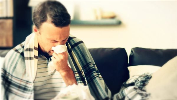 من بينها الهاتف المحمول.. 4 أشياء غير متوقعة تصيبك بنزلات البرد في الشتاء