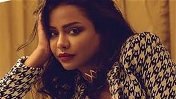 أسمر وحنين.. أسماء أبو اليزيد تكشف مواصفات فتى أحلامها | فيديو