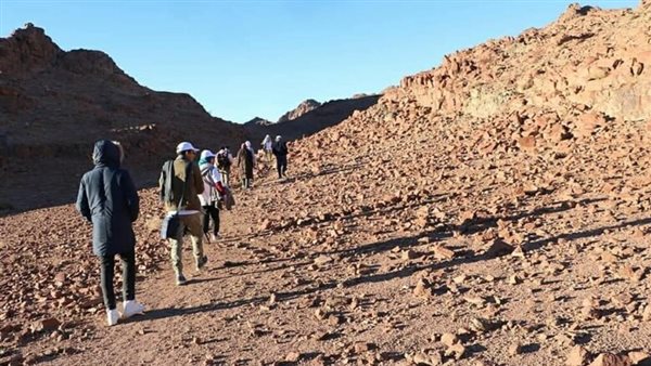 جبل البنات.. قصة 3 فتيات غيرن أعراف البدو في الزواج بقرار انتحار | شاهد