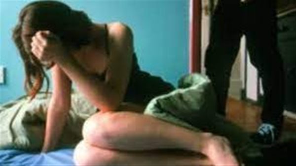 ذئاب بشرية تنهش جسد منة.. والدة ضحية الدويقة: اغتصبوا بنتي مرتين وقطعوا رجليها