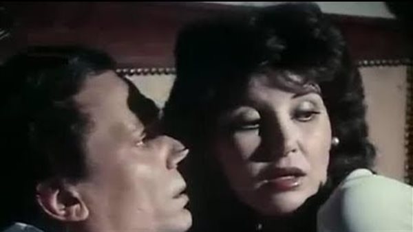 جريء جدًا.. قصة أزمة بين عادل إمام وميرفت أمين بسبب قميص نوم