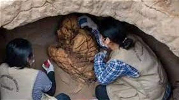 التفاصيل الكاملة..حقيقة صادمة عن المومياء المعثور عليها بعد جدل تعذيب وتقييد صاحبتها | شاهد