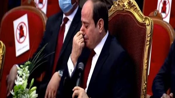 بسبب أحد أصحاب الهمم..لحظة بكاء الرئيس السيسي خلال احتفالية قادرون باختلاف | فيديو