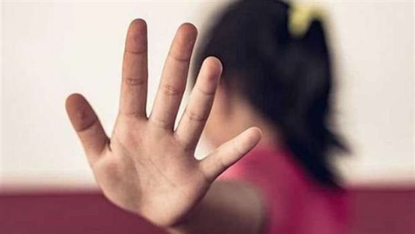  180 دقيقة تحقيقات.. تلميذة المعادي تتعرف على المتهم بهتك عرضها والجاني ينكر