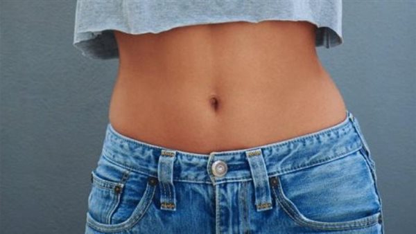 يتسم بـ3 خصائص..مشروب سحري يساعدك في الحصول على بطن مسطح 