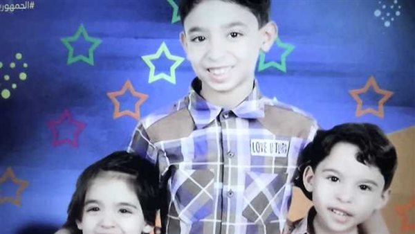 منظر الـ 3 خشبات وهي طالعة لا يمكن أنساه..مأساة أم تفقد 3 أبناء في لمح البصر | فيديو