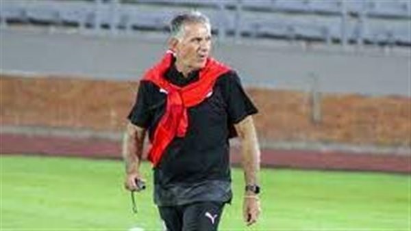 هبطل كورة.. هجوم ناري من كيروش على حكم مباراة مصر وتونس