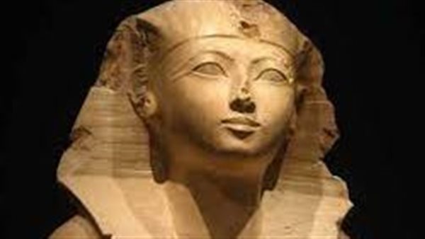 مهدت الطريق للسيدات..سر «الولادة الربانية» التي مكنت «حتشبسوت» من الحكم 