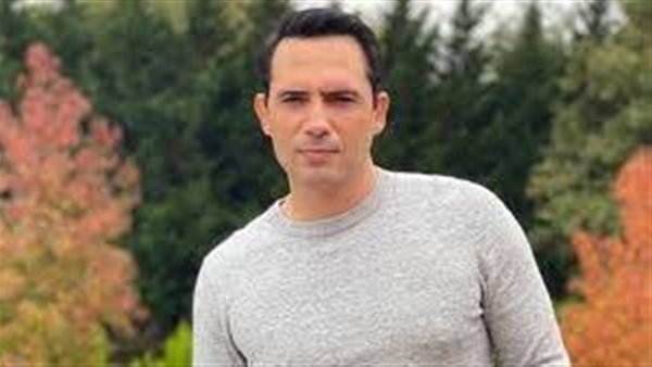 غسل صحون ونام على السطح.. أسرار مؤلمة في حياة ظافر العابدين | فيديو