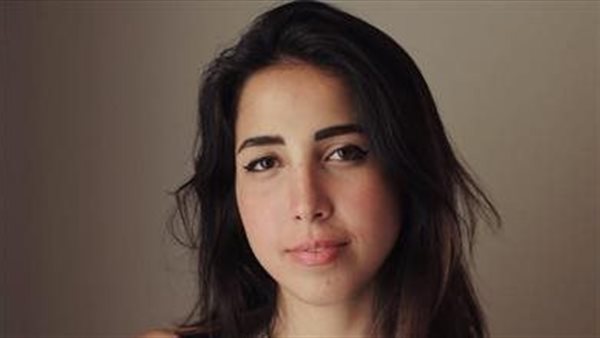 دخل بيتي ومحدش كان هيصدقني..ابنة عفاف راضي تكشف تفاصيل مثيرة عن تعرضها للتحرش | شاهد