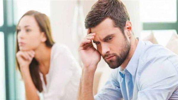 سيدة تسأل والإفتاء تجيب..هل يحق للرجل معرفة راتب زوجته؟ | فيديو 