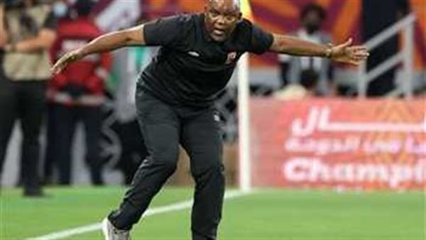 أبلغ الإدارة بالاستغناء عنه..قرار صادم من موسيماني تجاه مهاجم الأهلي