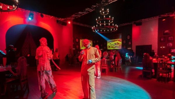 عشاء مع الأشباح.. حكاية أول مطعم رعب في السعودية | فيديو