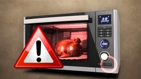 به عيب خطير.. احترس من تسخين الطعام داخل الميكروويف