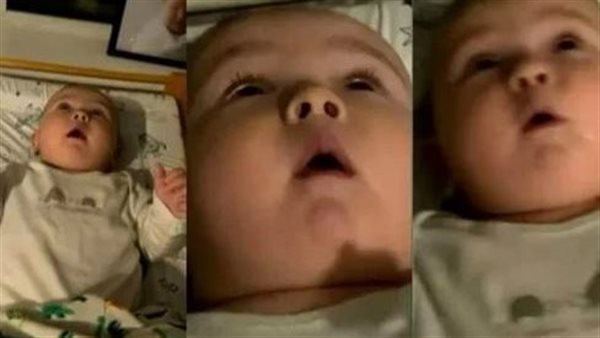 تفوه بجملة غريبة.. طفل رضيع ينطق لأول مرة ووالداه في صدمة | فيديو
