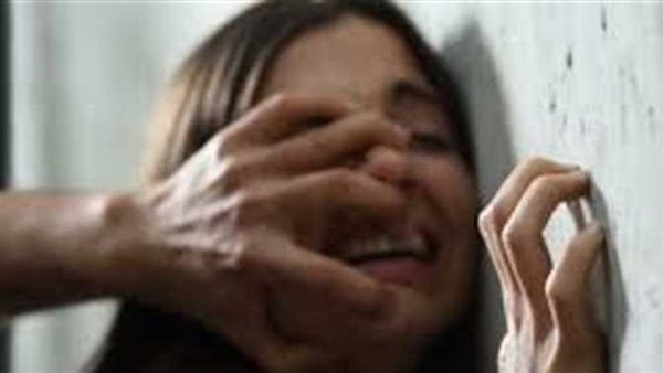 قبلتها لتشجيعها على المذاكرة.. اعترافات مثيرة لمدرس هتك عرض طفلة قبل إحالته لجنايات المنصورة