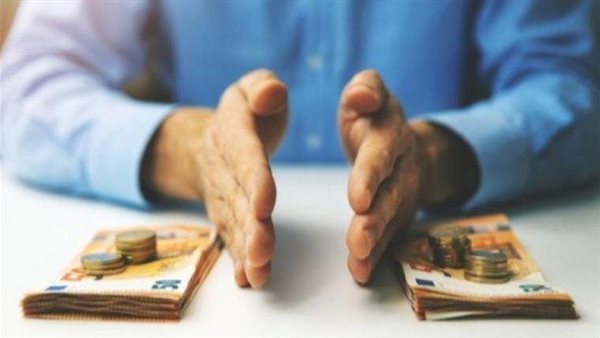 شاب يسأل والإفتاء تجيب..هل يحق لي استرداد ما أنفقته على والدتي في فترة مرضها؟