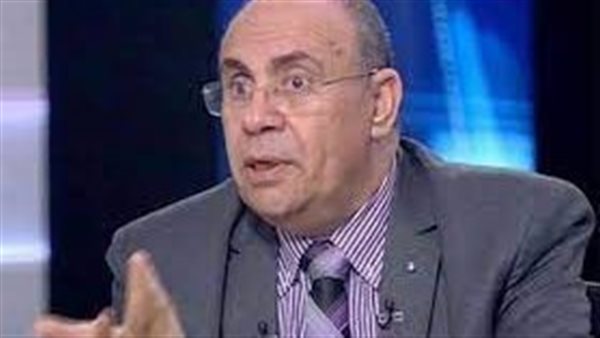 هل يجوز وصف شكل زوجها لصديقتها؟..مبروك عطية ينفعل على سيدة وجهت له سؤالا | فيديو