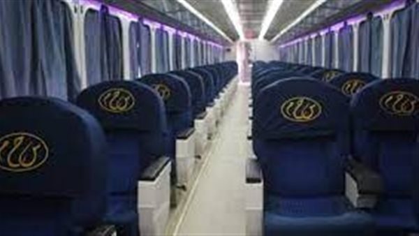 وجبات عشاء مجانا لمن لا يملك..وزير النقل يحسم الجدل حول زيادة أسعار تذاكر القطارات | فيديو