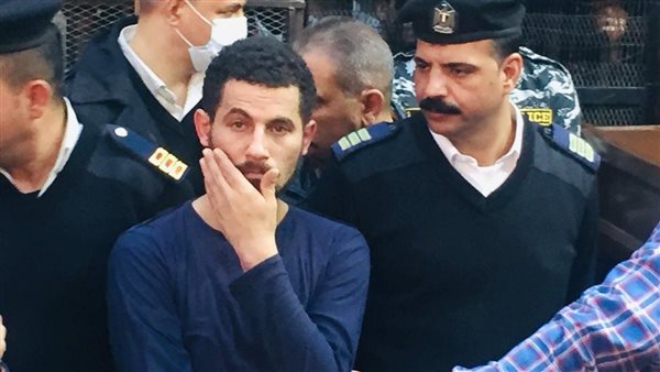 حلق أقرع.. كيف استقبل سفاح الإسماعيلية حكم القاضي بالإعدام؟