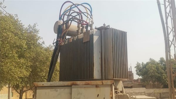 أهالي الشيخ صالح بالصف يطالبون بتغيير محول الكهرباء الغربي بعد الانقطاع المتكرر والضعف الشديد للتيار