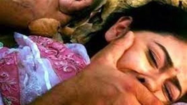 أطفأ السجائر في جسدها وحرقها بـ المكواة..أبشع جرائم التعذيب بسبب علاقة جنسية