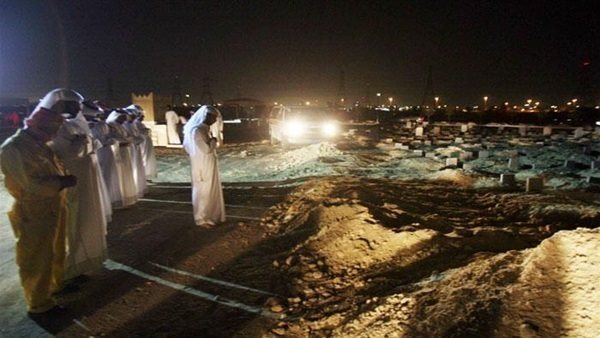 هل يخاف الميت من الدفن ليلا ؟ أسرار البرزخ 3 ساعات لاتدفن فيها أحدا