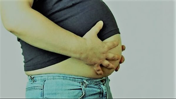 أهمها تجنب بعض الأطعمة.. 7 أسرار للتخلص من دهون البطن بشكل أسرع | فيديو